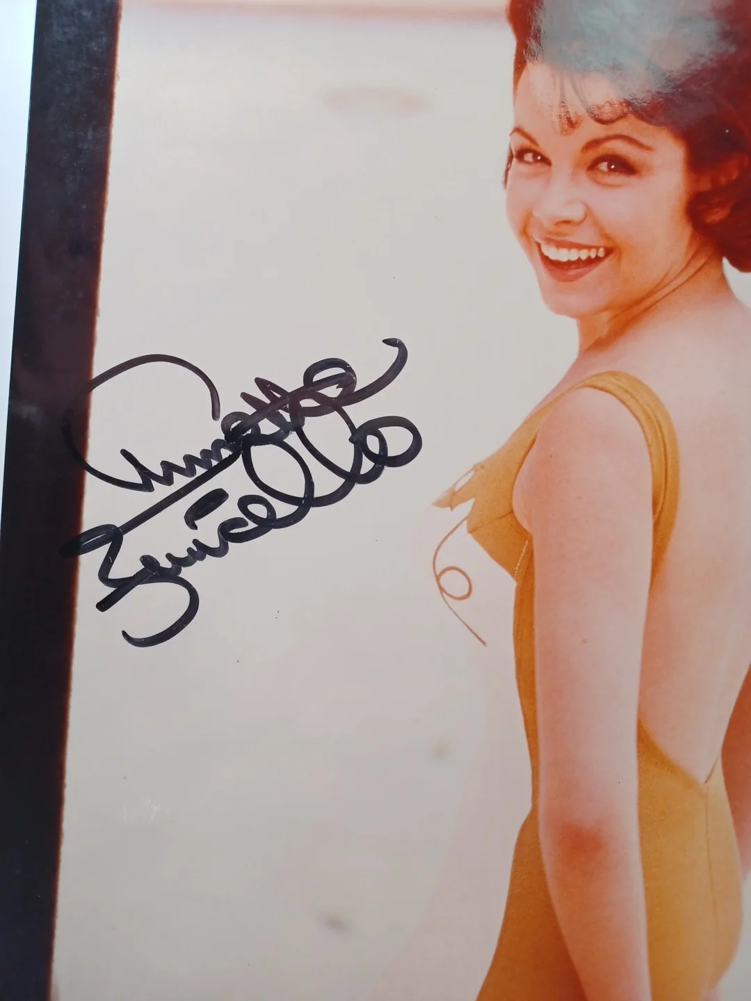 Annette Funicello — Annette Funicello American Actress & Singer Autographed ORG Photo 8 x 10 JRR47, изображение 3