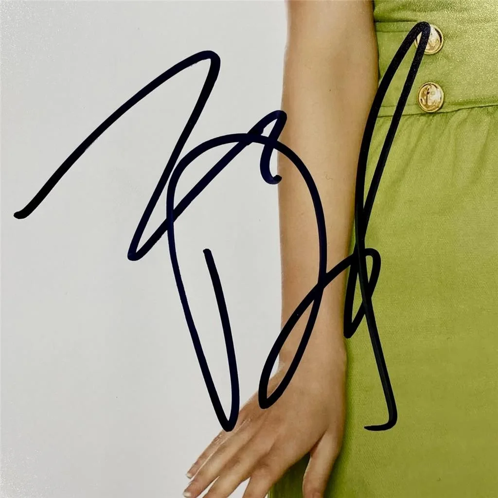 Zooey Deschanel signed 11x14 Photo poster autograph ~ JSA, изображение 2