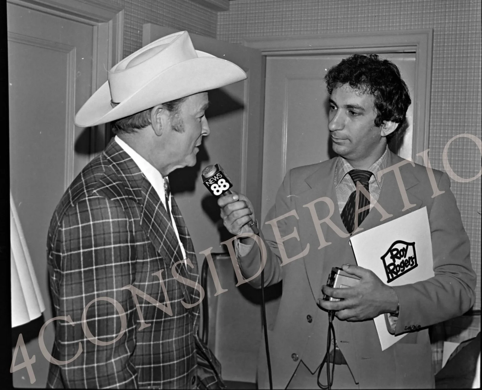 10 Roy Rogers 2 1/4" Negatives Press Photos Cowboy Star Lot OOAK Photos!, изображение 2