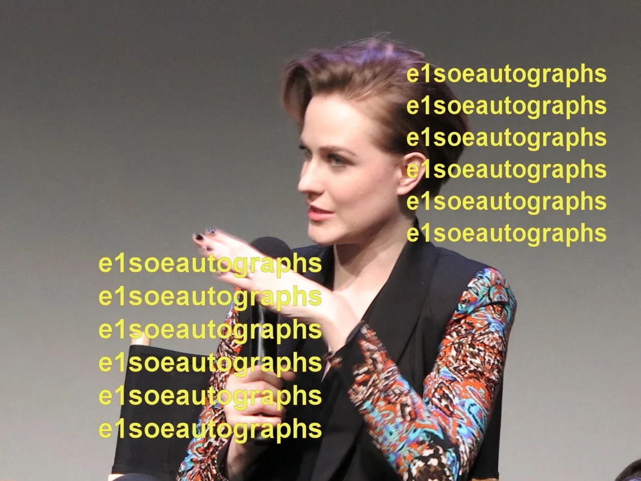 Evan Rachel Wood — Evan Rachel Wood signed 8x10 photo In Person. Proof. The Wrestler, Thirteen, изображение 2