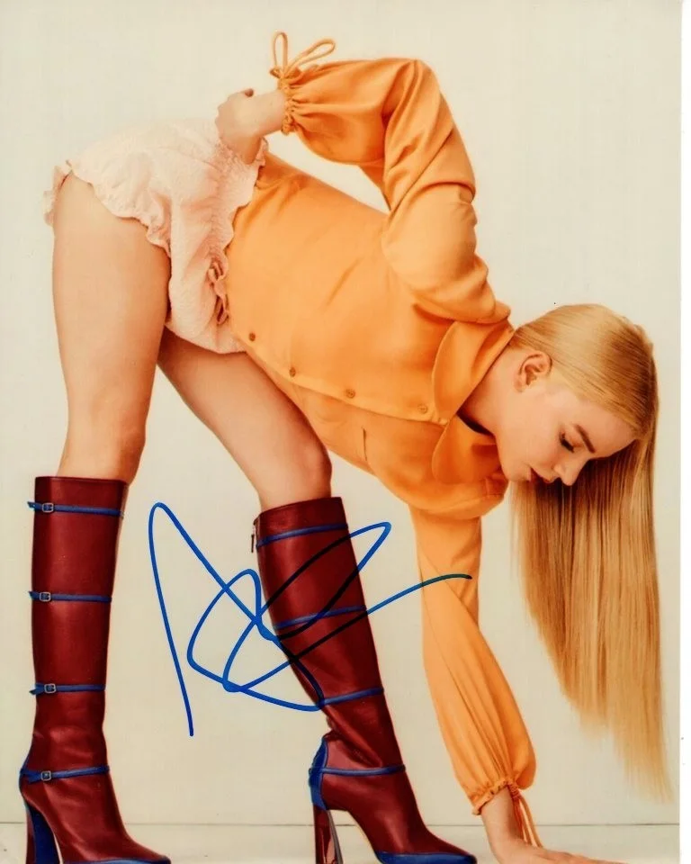 Anya Taylor-Joy — Anya Taylor-Joy Signed Autographed 8x10 Photograph