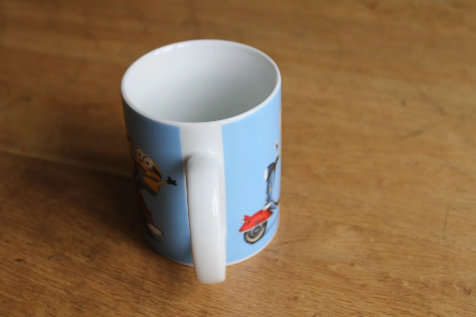 Universal Studios Despicable Me Minions Riding Vespa Ceramic Mug, image 4