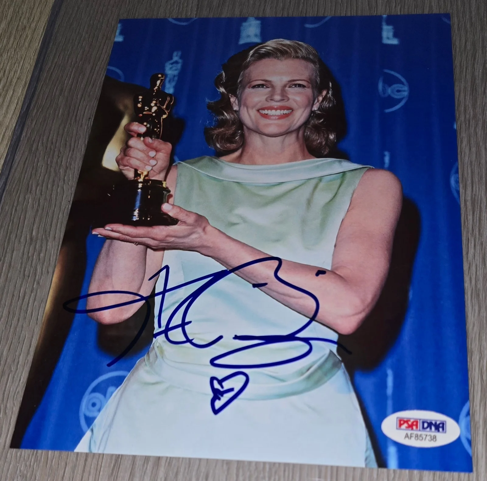 Kim Basinger — Kim Basinger Autograph PSA DNA Authentic Signed 6x9 Image Actress Oscar Win, image 4