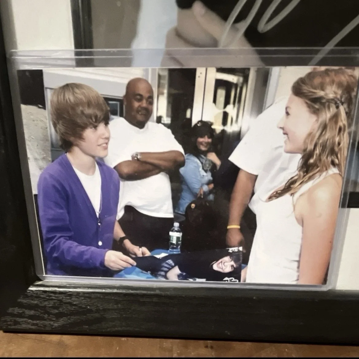 Vintage Young Justin Bieber Signed Original 8x10 Framed and Authenticated, image 3