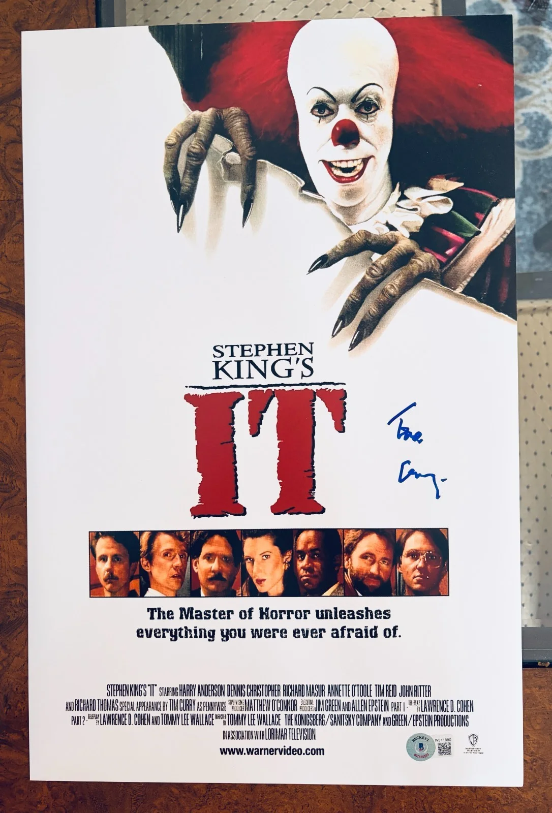 Tim Curry — Tim Curry Signed**BECKETT COA** 11x17 Movie Poster Photo •PENNYWISE!!! ***IT***, изображение 3
