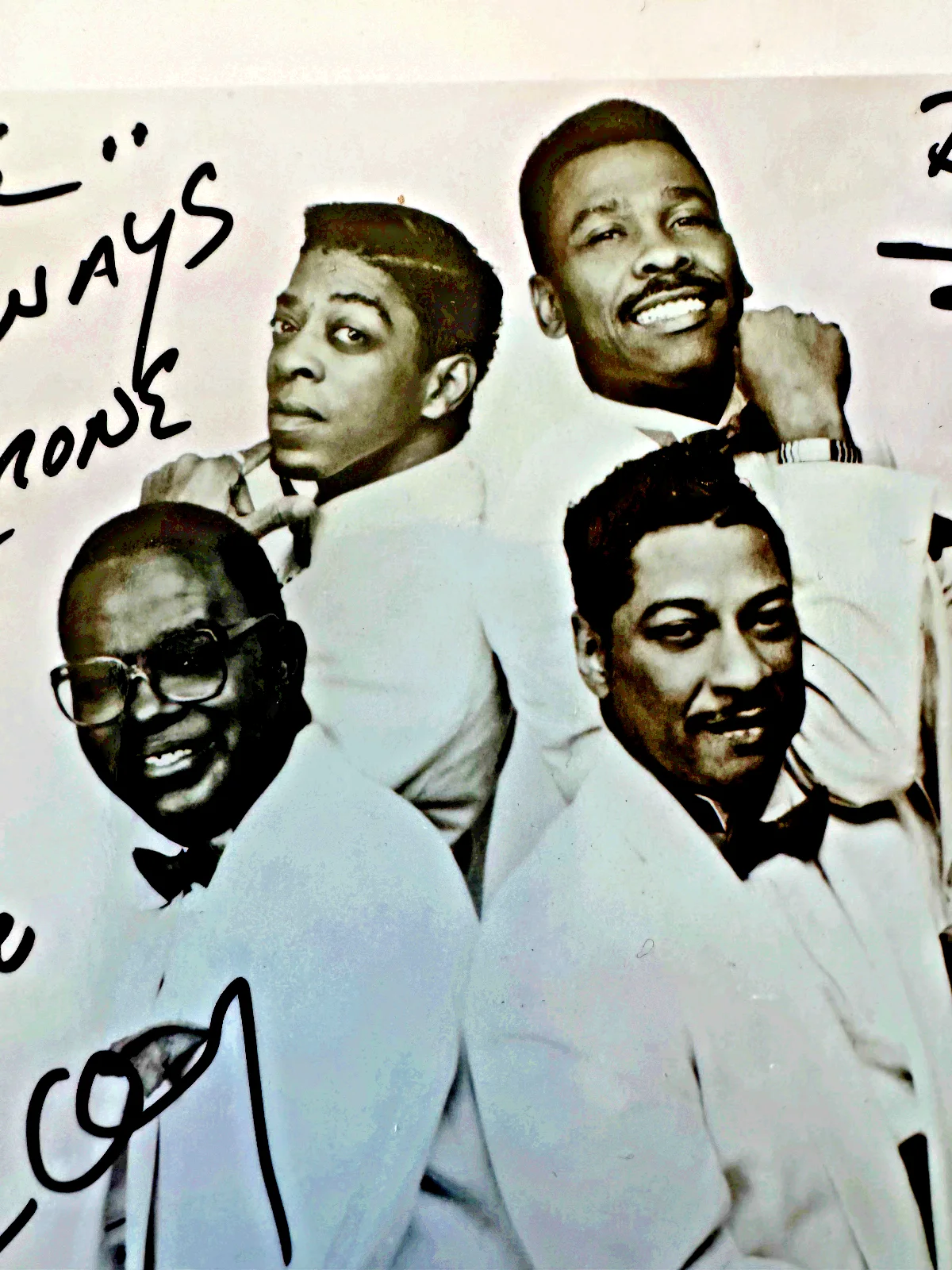 Jerome Jackson, Casson Valentine, Romone, CJ Coy — THE DRIFTERS Signed 8X10 Vintage Photo Jackson Valentine Roamone Coy Autographed, изображение 2