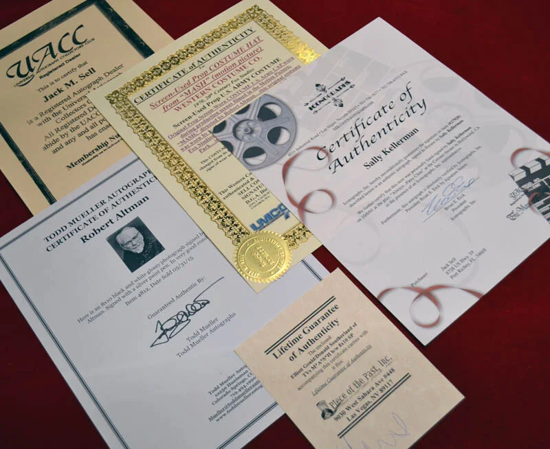 Mash DONALD SUTHERLAND & ELLIOT GOULD Signed Autograph + Costume, COA, UACC, DVD, изображение 4