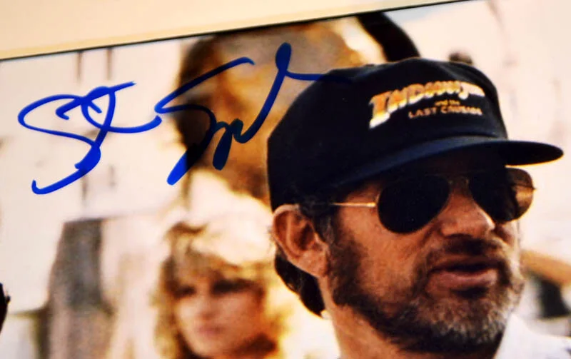 STEVEN SPIELBERG, GEORGE LUCAS — INDIANA JONES Signed STEVEN SPIELBERG, GEORGE LUCAS Autograph FRAME DVD COA UACC, image 3