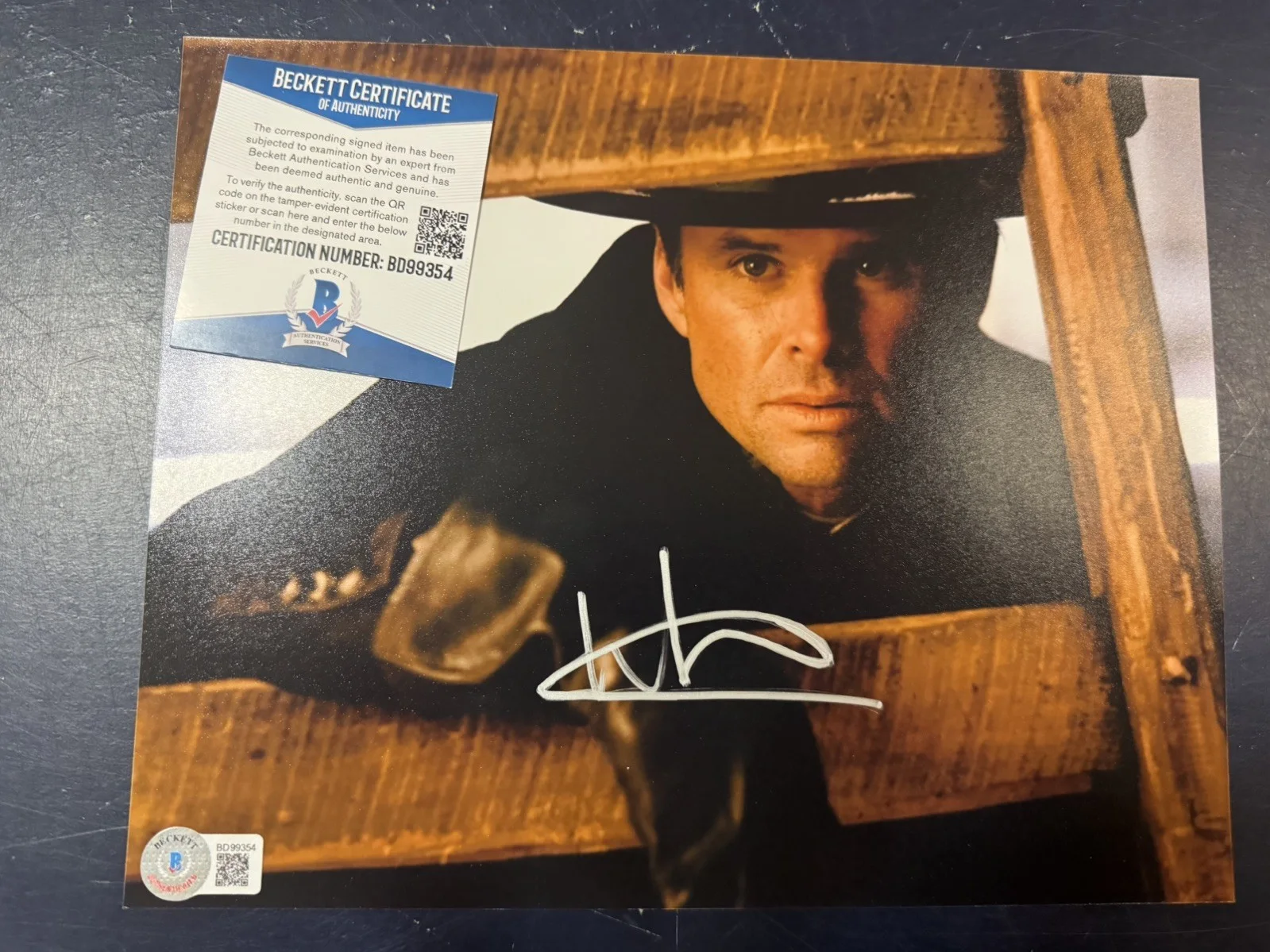 Walton Goggins — Walton Goggins Signed 8x10 Fallout, White Lotus, Hatefull Eight, Auto BAS Auth, image 3