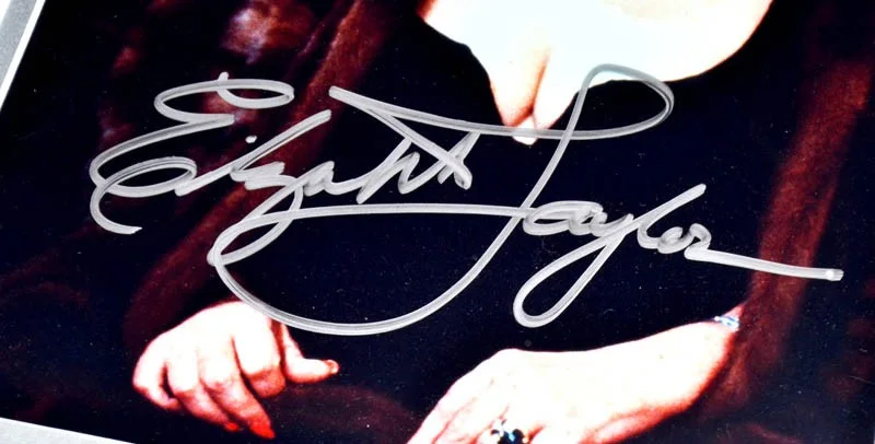 ELIZABETH TAYLOR — ELIZABETH TAYLOR Signed Liz AUTOGRAPH, Frame, CLEOPATRA DVD, Program UACC RD#228, image 4