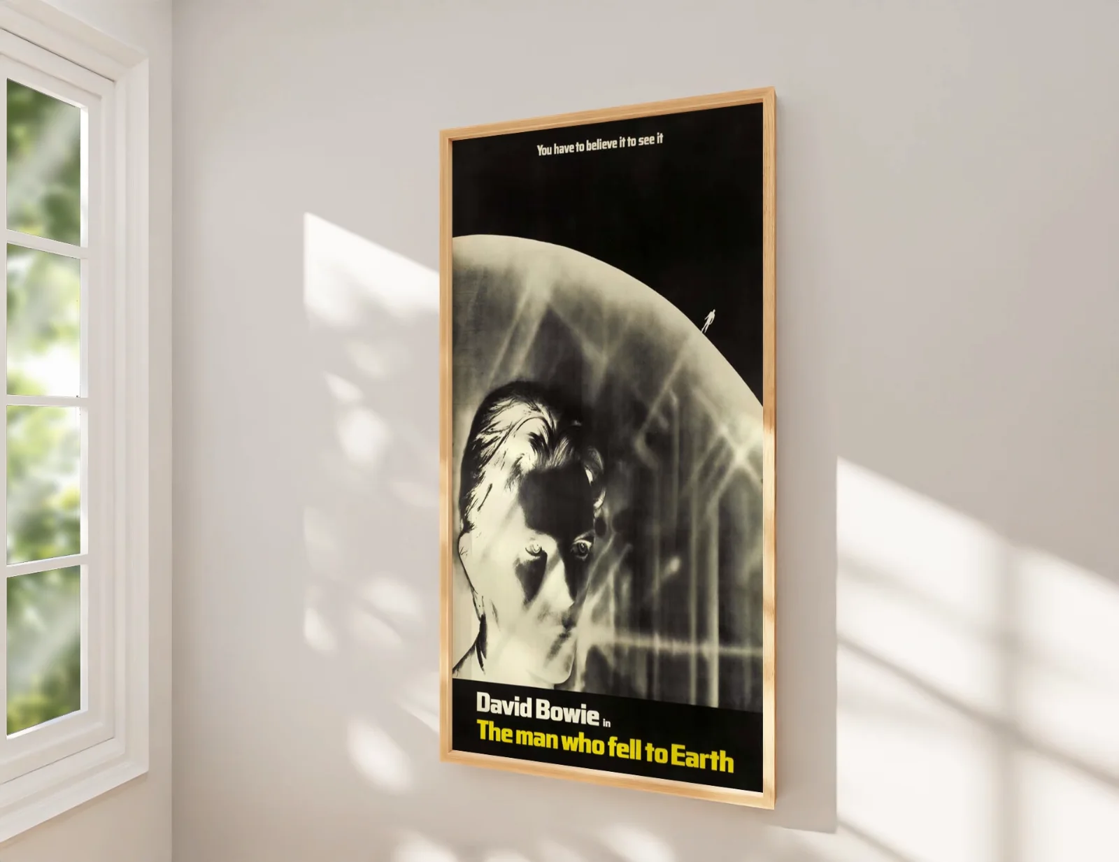 The Man Who Fell To Earth 1976 David Bowie - Restored 27.2" x 41" US One Sheet, image 2