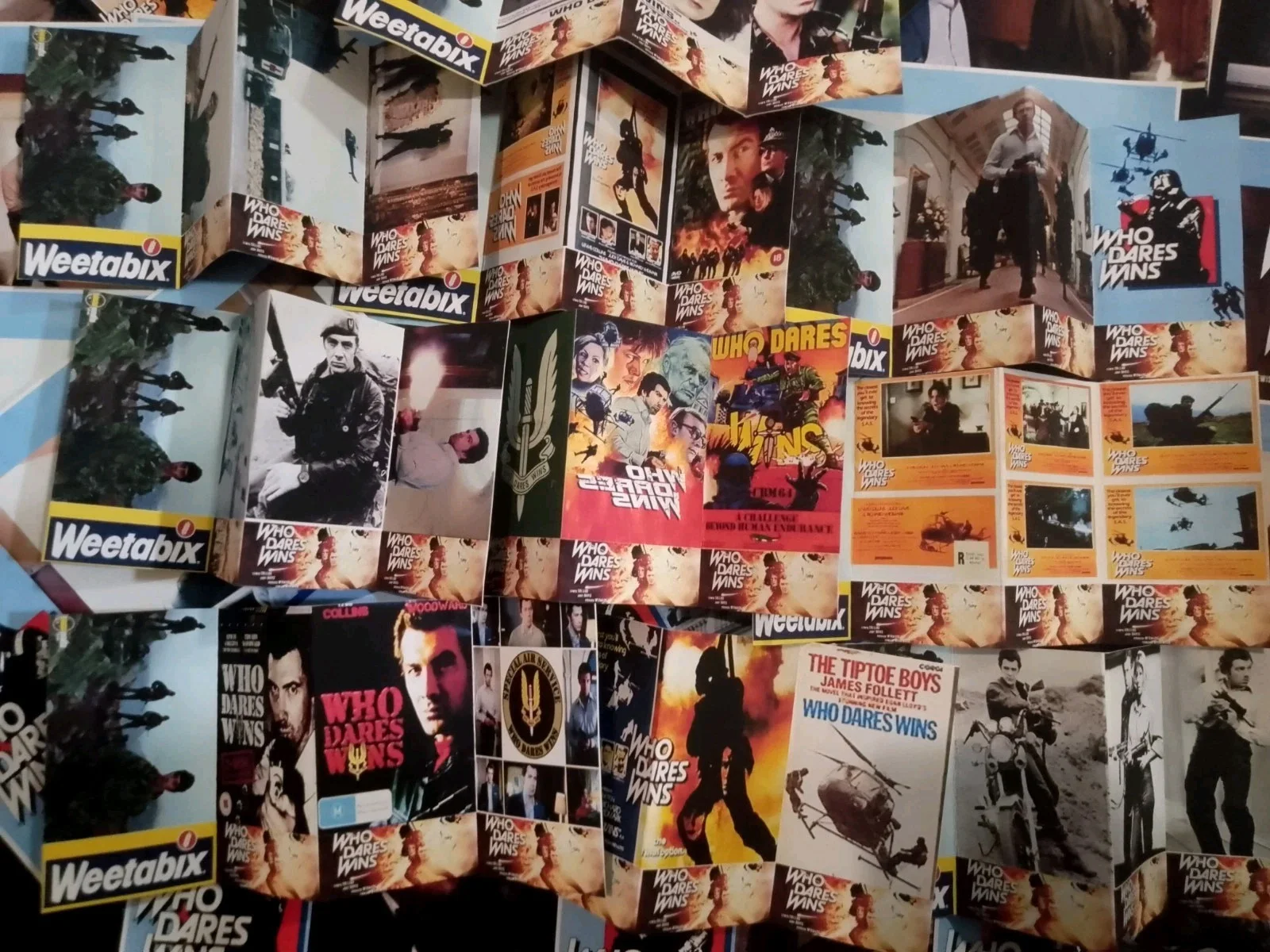 Who Dares Wins Bundle. 22 Lobby Cards, 1 Bookmark & 10 Free Weetabix Style Cards, изображение 4