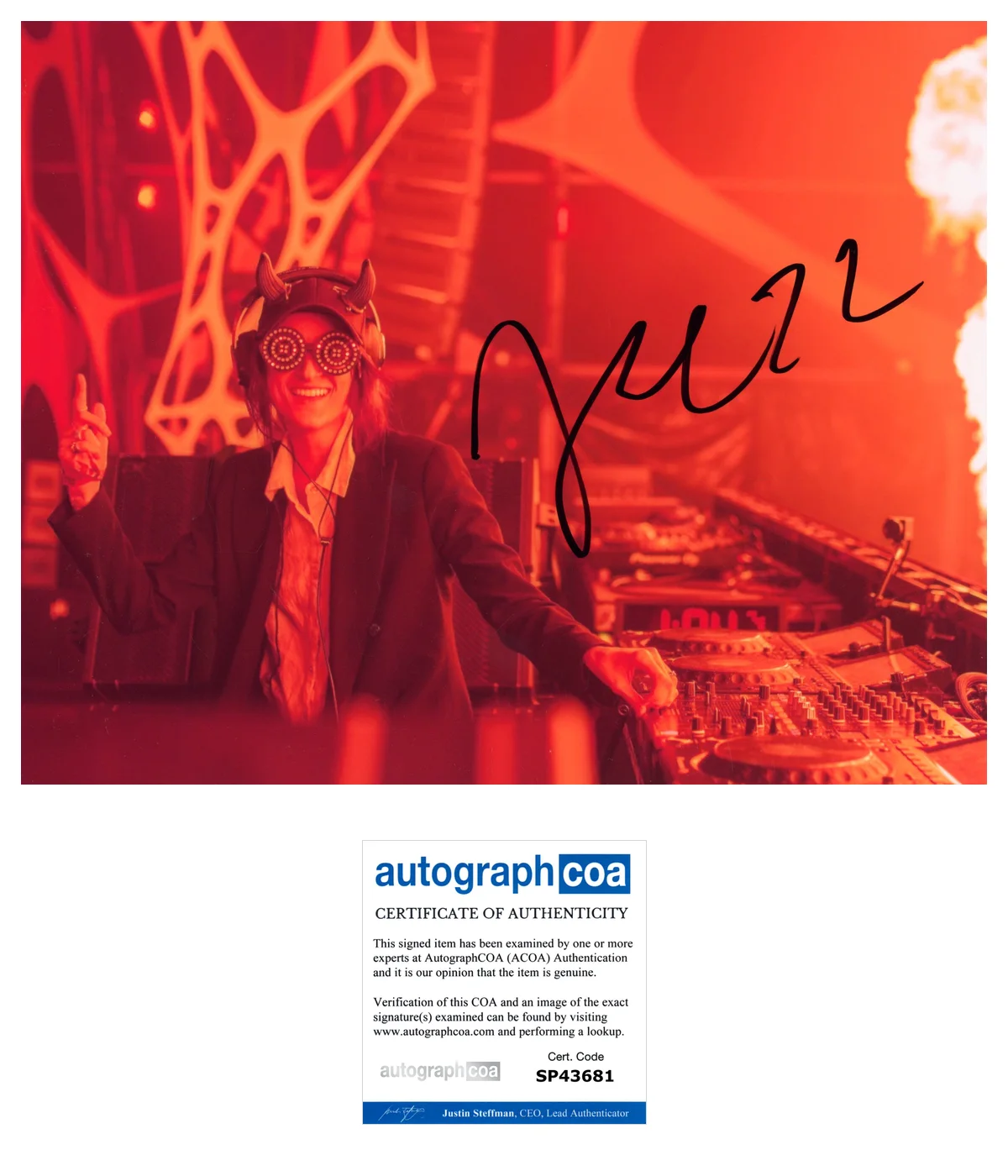 DJ REZZ ISABELLE REZAZADEH SIGNED 8x10 PHOTO B w/EXACT PROOF & AUTOGRAPH COA, image 2