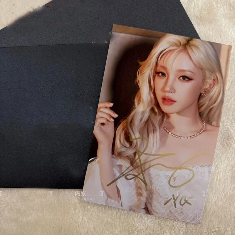 Song Yu Qi 宋雨琦 Autographed Signed Photos Cards, изображение 2
