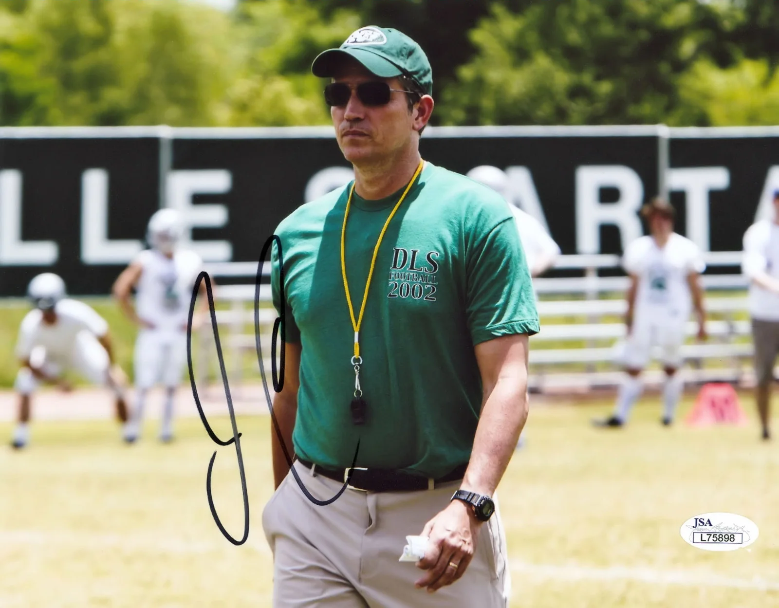 Jim Caviezel — Jim Caviezel Signed JSA COA Autographed 8X10 When Game Stands Tall Photo Auto