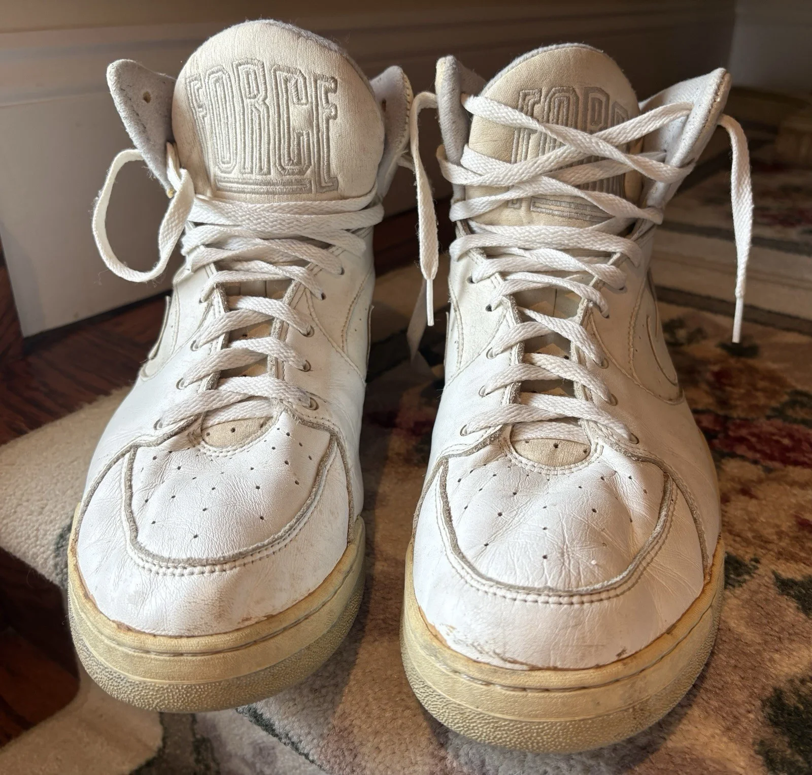 Steven Seagal — Steven Seagal Signed Autograph Airforce One Sneakers Beckett, изображение 5
