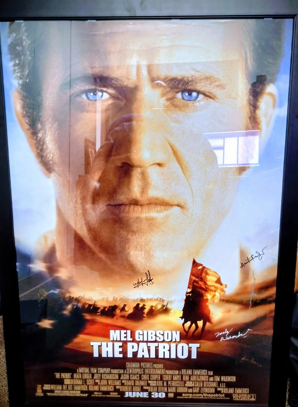 6 Members of Cast including Mel Gibson, Heath Ledger — The Patriot Movie Poster 27x40 - Signed by Cast - MEL GIBSON, HEATH LEDGER w/COA
