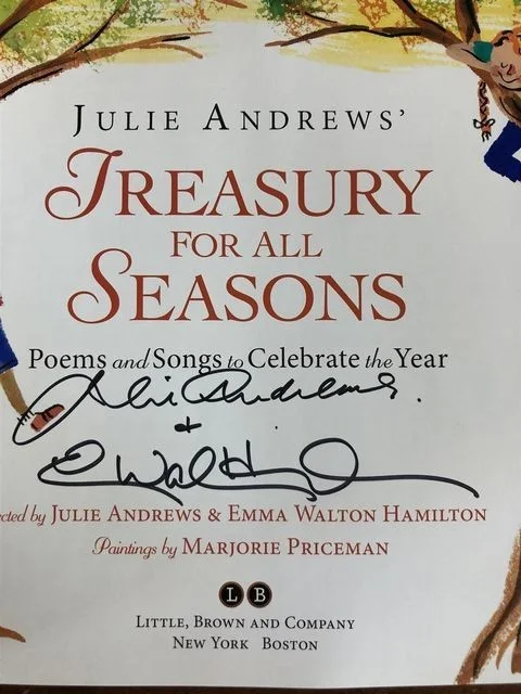 Julie Andrews Hand Signed Book Autograph Treasury for all Seasons, image 2