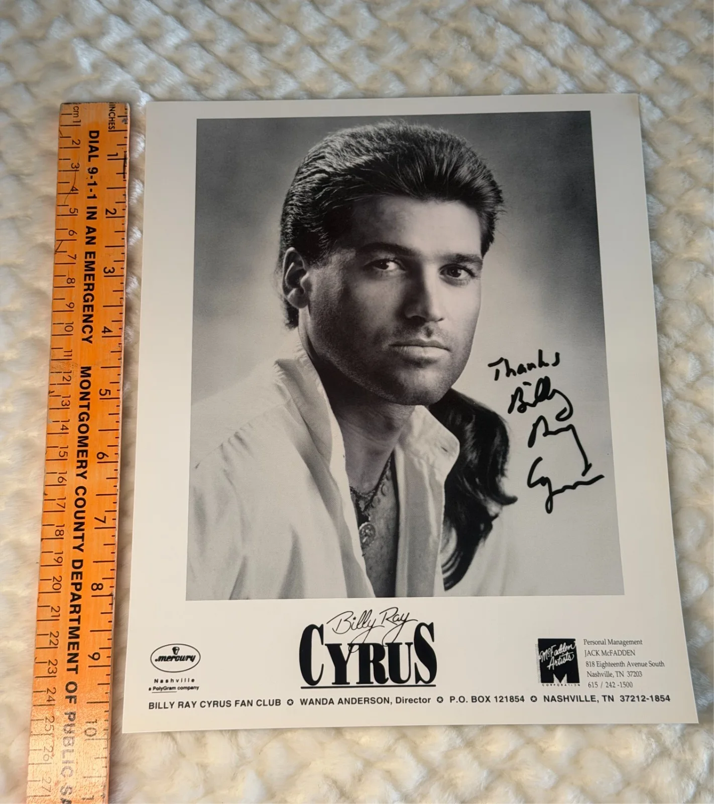 Billy Ray Cyrus 8x10 B&W Autograph, image 2