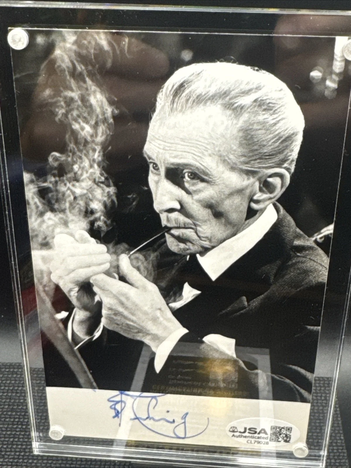 Peter Cushing — Peter Cushing Signed Autograph Photo Star Wars Actor 3 1/2” X 5 1/2” JSA COA, image 3