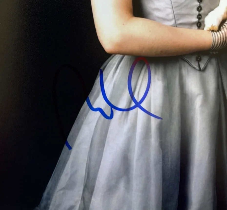 MIA WASIKOWSKA SIGNED ALICE IN WONDERLAND 8X10 PHOTO LOOKING THROUGH GLASS BAS G, изображение 2