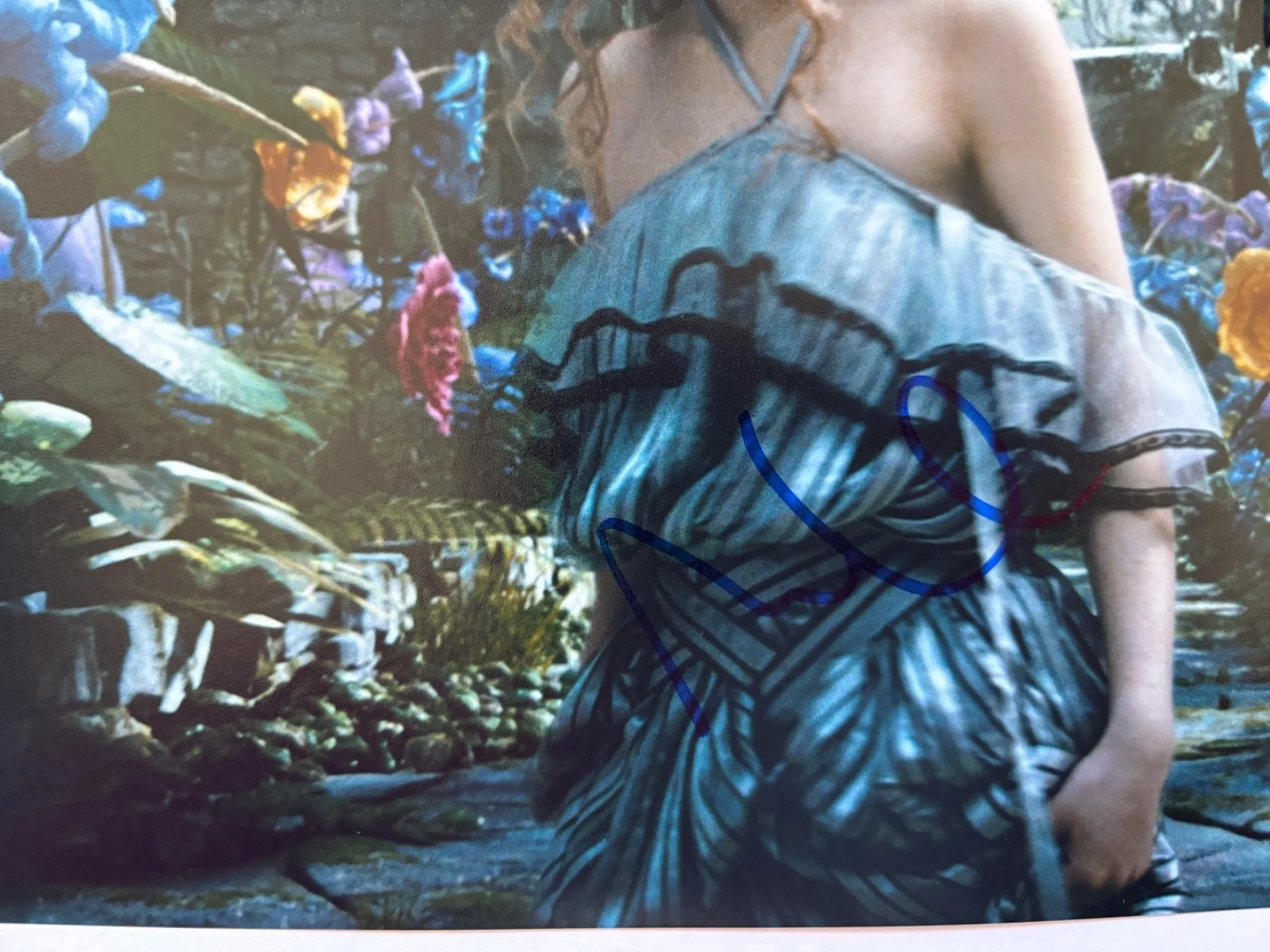 MIA WASIKOWSKA SIGNED ALICE IN WONDERLAND 8X10 PHOTO LOOKING THROUGH GLASS BAS F, изображение 2