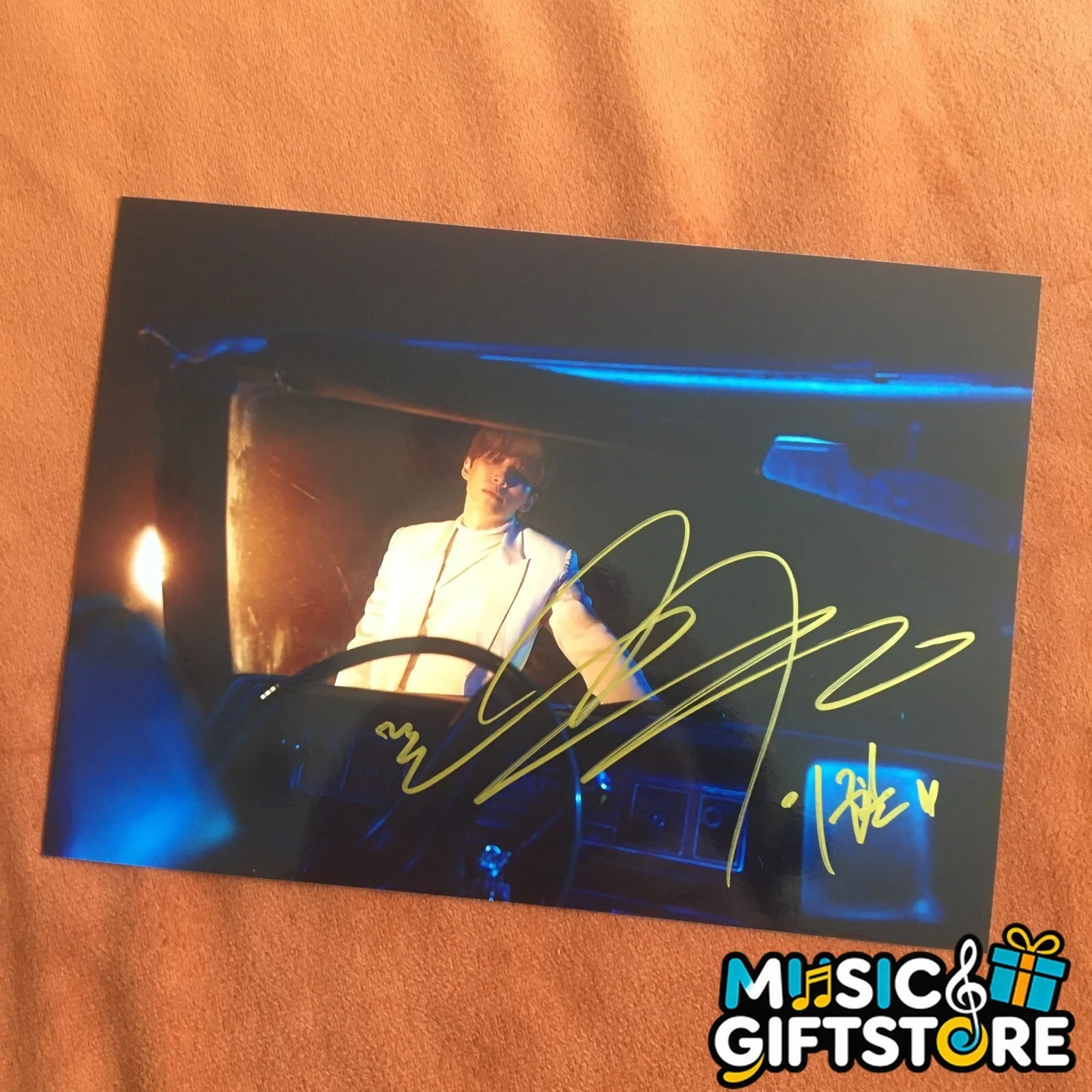 LEE JUNHO Signed Autographed Photo K-POP Collection 4*6 2024b #MUGS, image 4