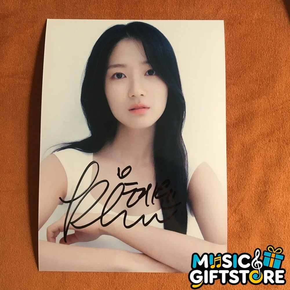 Lovely Runner Kim Hye-yoon Signed Autographed Photo 4*6 inches K-POP 2024 #MUGS, изображение 3