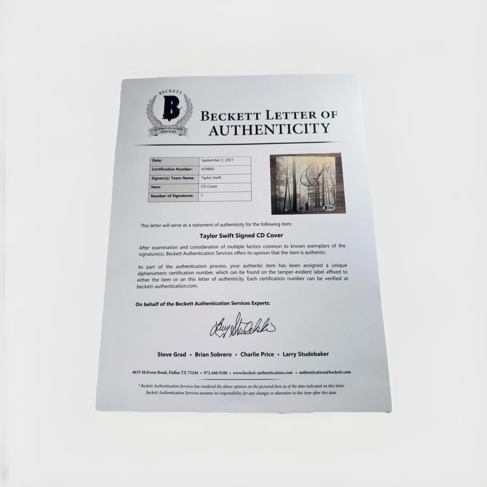 TAYLOR SWIFT SIGNED AUTOGRAPHED FRAMED FOLKLORE BOOKLET & CD BECKETT COA LOA, image 3