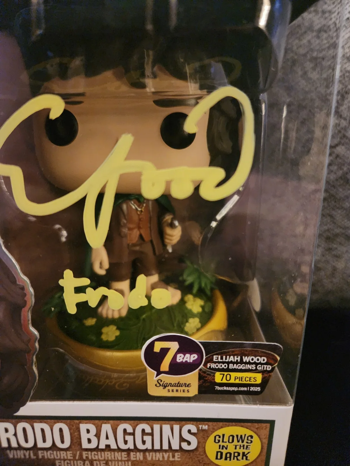 Elijah Wood — Frodo Baggins GITD signed Funko Elijah Wood JSA 1/70, image 5