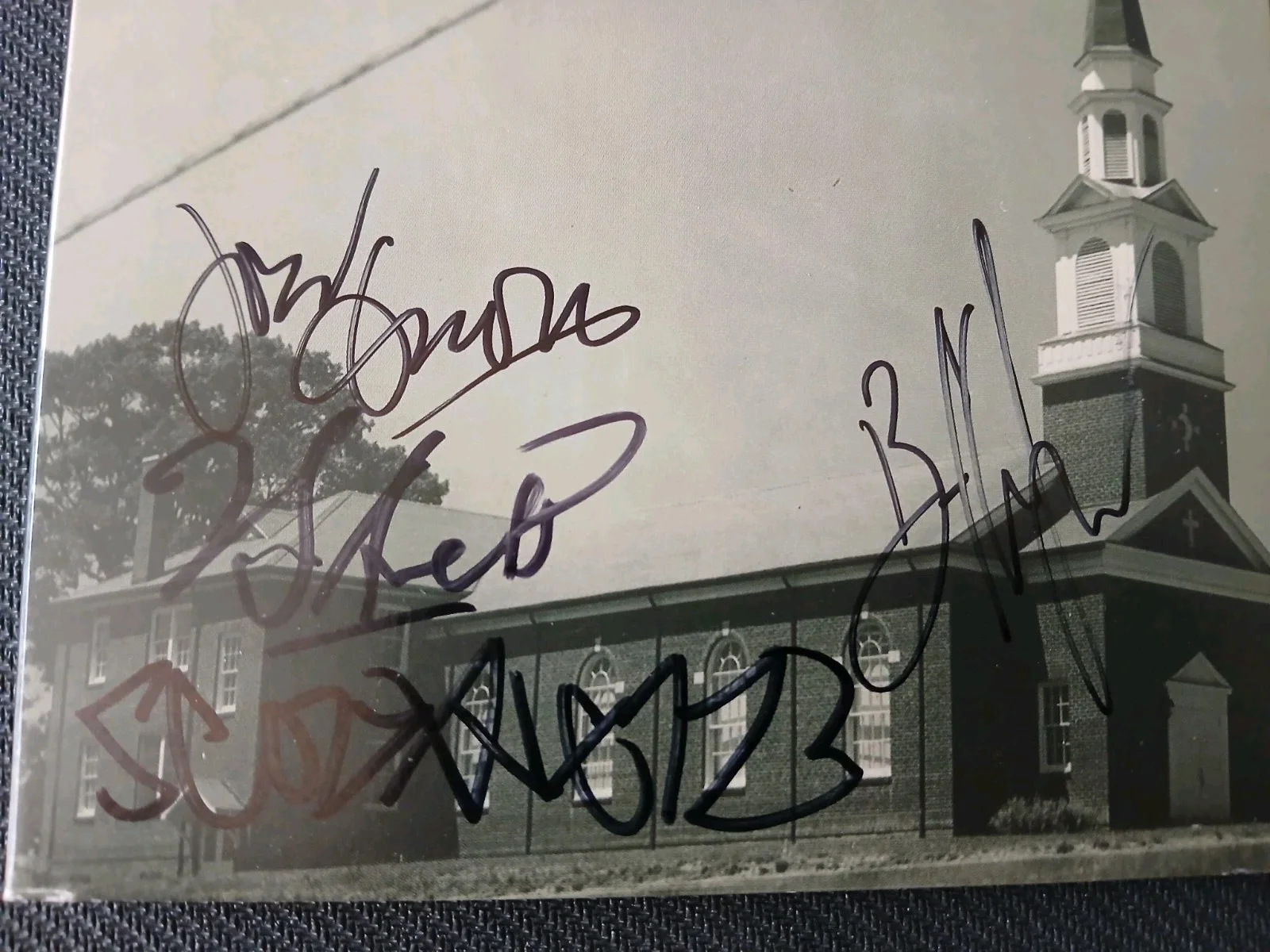 RARE HAND SINGED TheAvett Brothers Jim Avett and Family Autographed CD, изображение 2