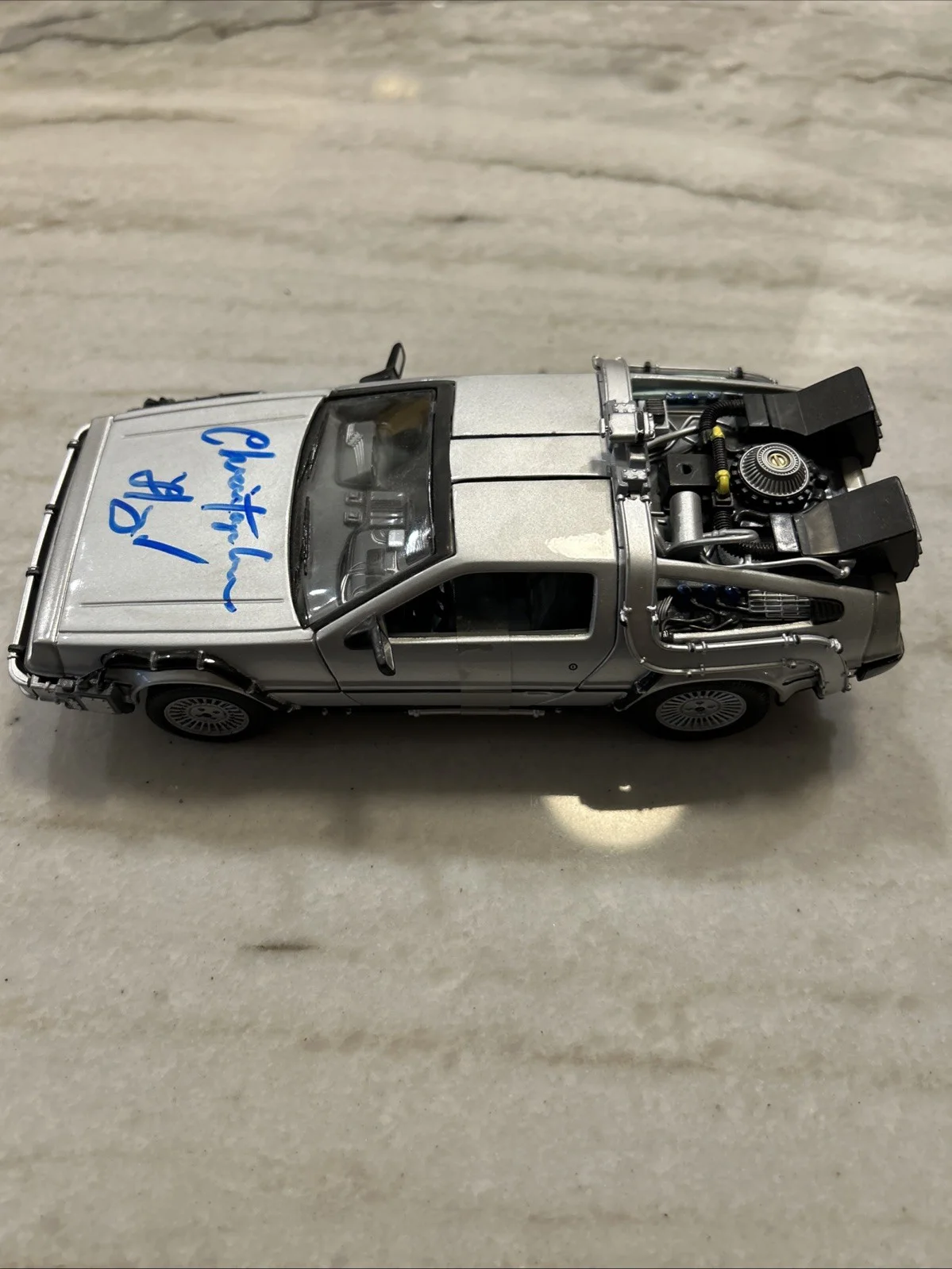 CHRISTOPHER LLOYD — CHRISTOPHER LLOYD Hand SIGNED BACK TO THE FUTURE 1:24 DELOREAN, image 3