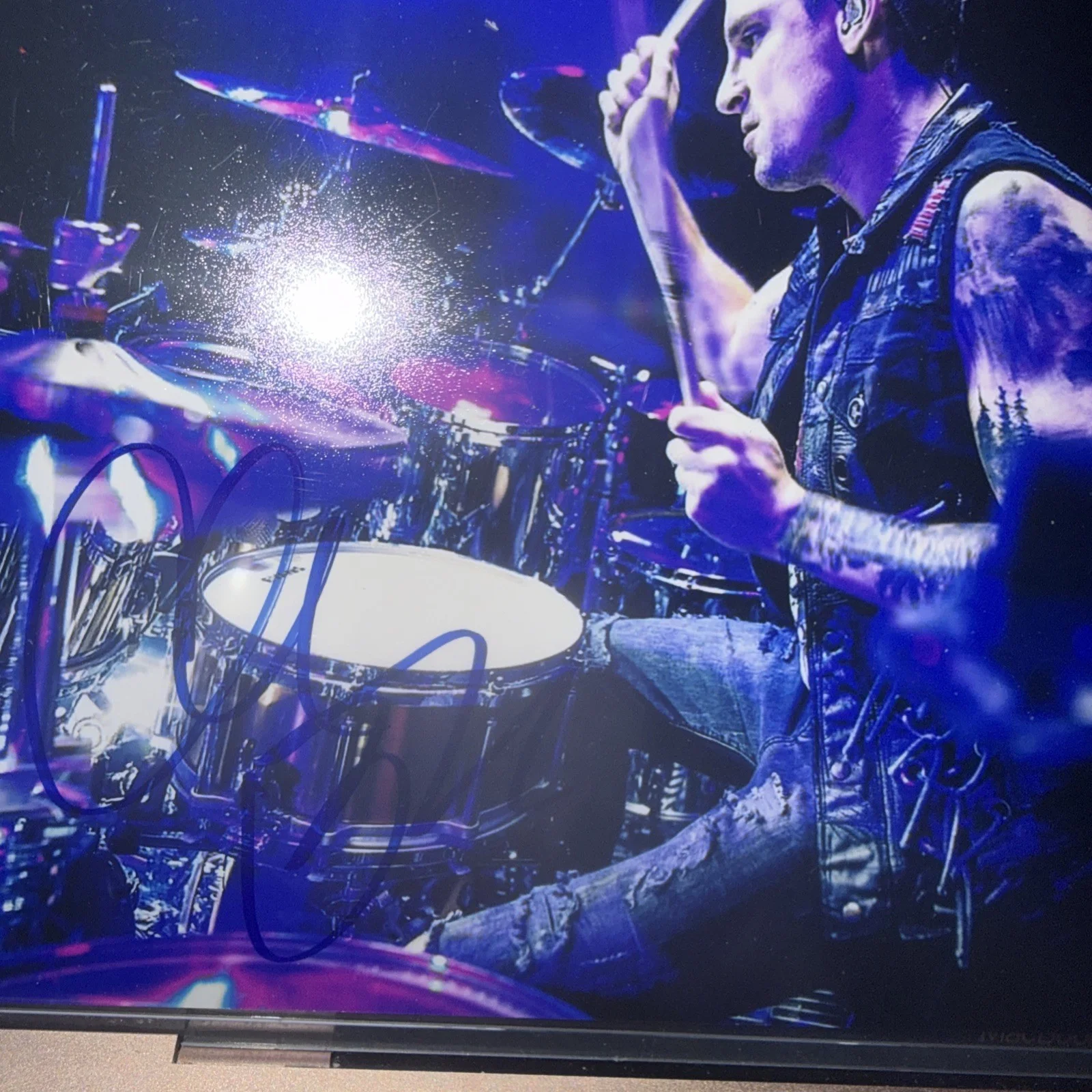 CHARLIE ENGEN SIGNED 8x10 FIVE FINGER DEATH PUNCH DRUMMER AUTOGRAPH COA, изображение 2