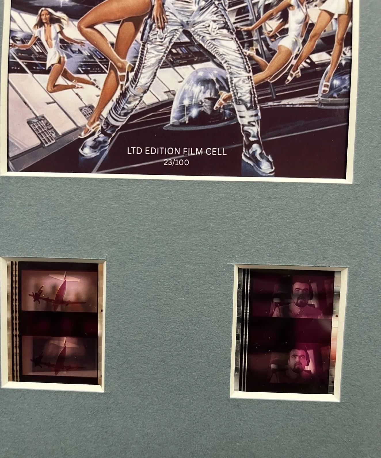 007 JAMED BOND. Moonraker. . 35mm Film Cell Mounted Display, изображение 3