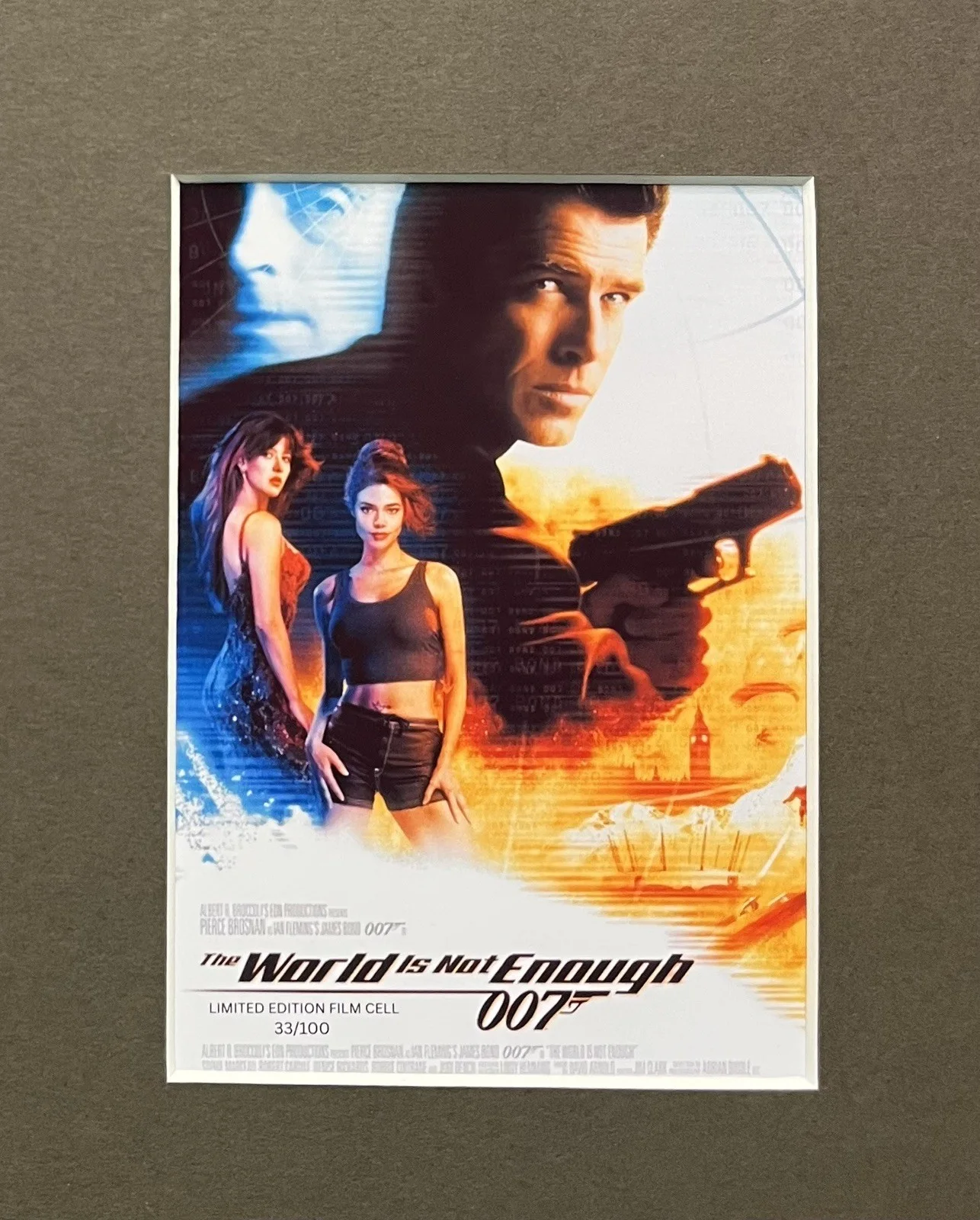 007 JAMED BOND. The World is not Enough . 35mm Film Cell Mounted Display, image 2