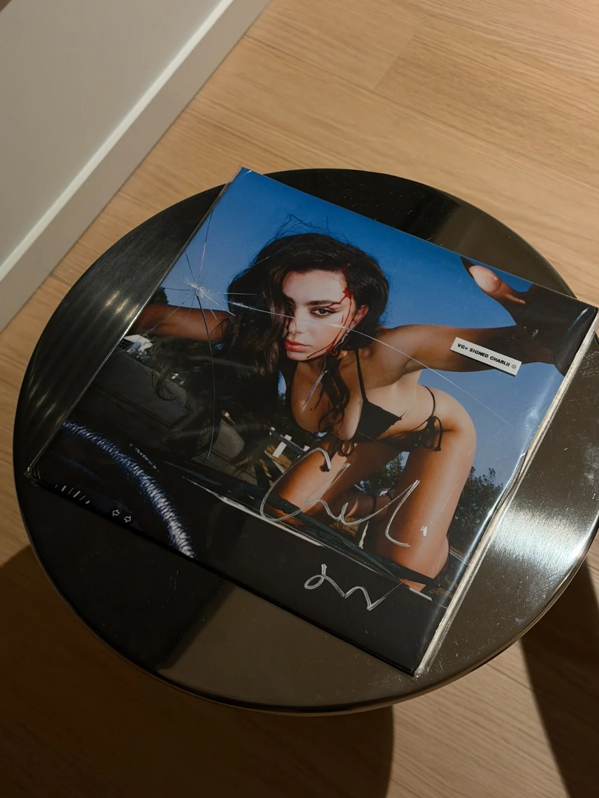 Charli XCX – Crash Vinyl LP (Red Marble) – SIGNED – Limited Edition, image 2