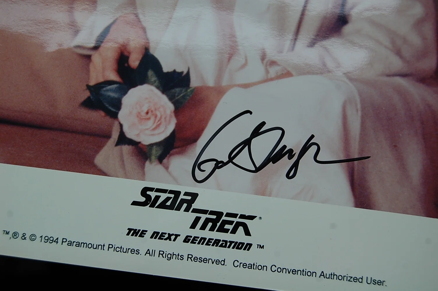 Gates McFadden — Star Trek Next Gen. Gates McFadden, Dr. Beverly Crusher signed 8x10 photo, изображение 3