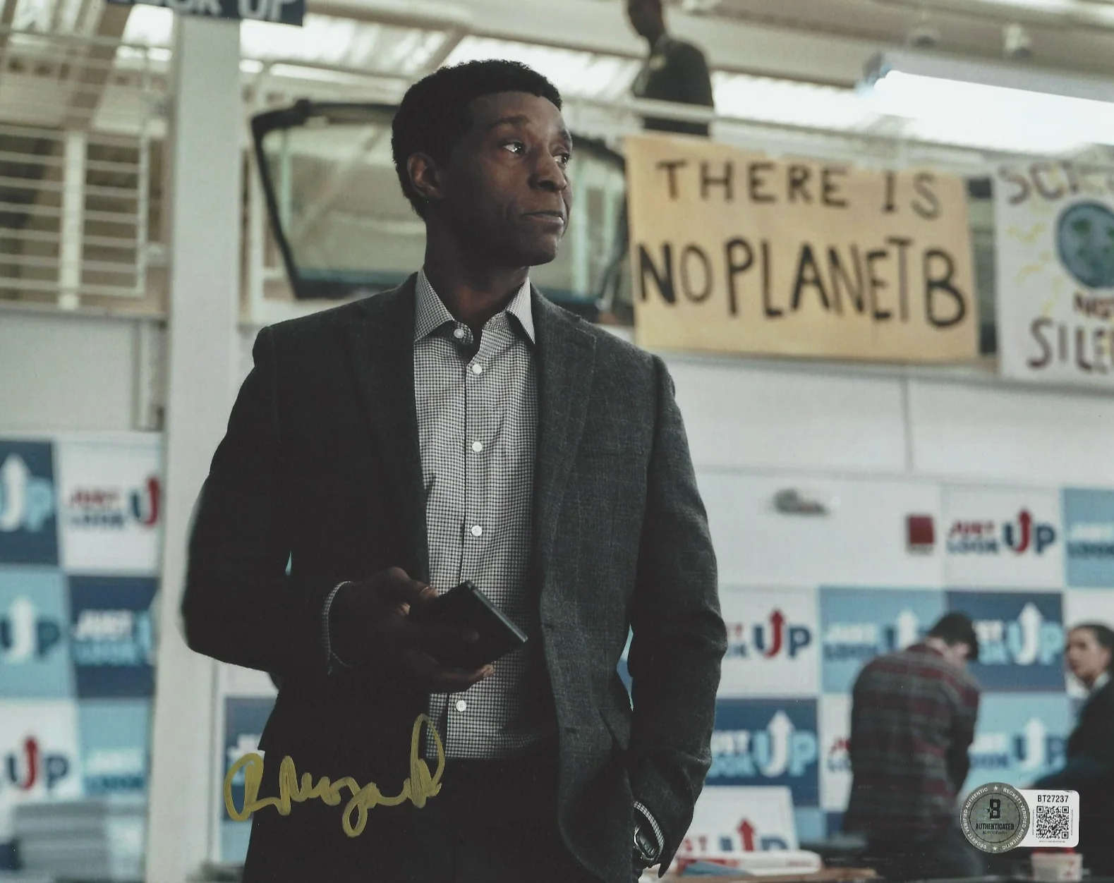 ROB MORGAN SIGNED 'DON'T LOOK UP' 8x10 MOVIE PHOTO AUTOGRAPH BECKETT BAS COA, изображение 2