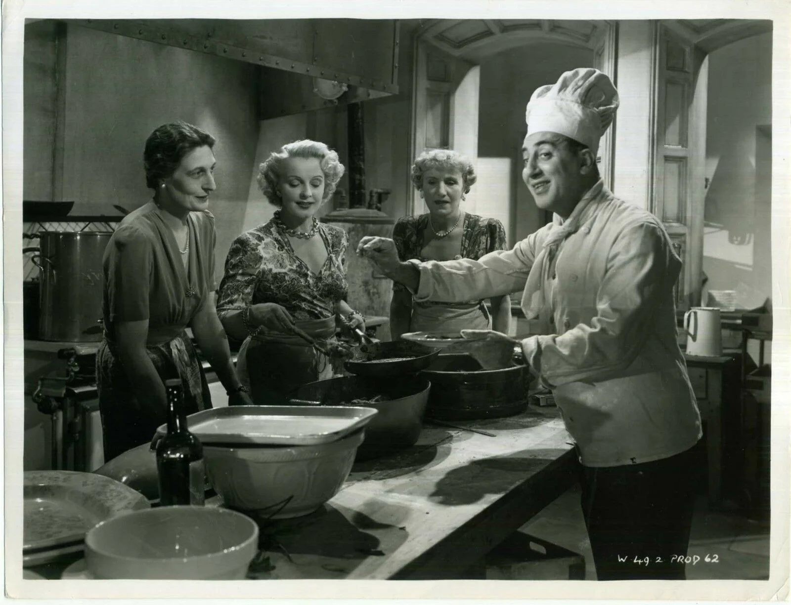 LAST HOLIDAY 1950 Alec Guinness, Beatrice Campbell, Kay Walsh 5 10x8 STILLS, изображение 3