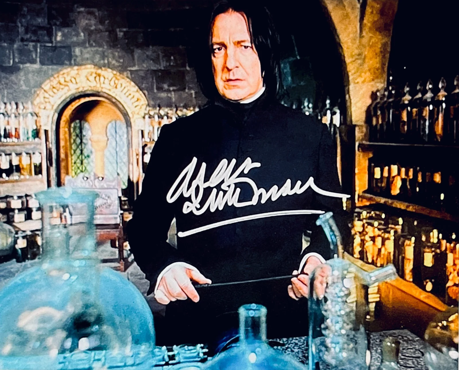 ALAN RICKMAN — Alan Rickman Signed•8x10 Photograph•Harry Potter•Professor Snape• w/COA