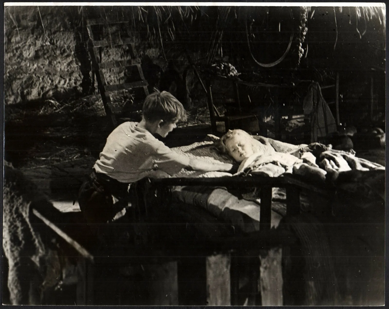 SECRET GAME 1952 Brigitte Fossey, Georges Poujouly 4 10x8 STILLS, изображение 5