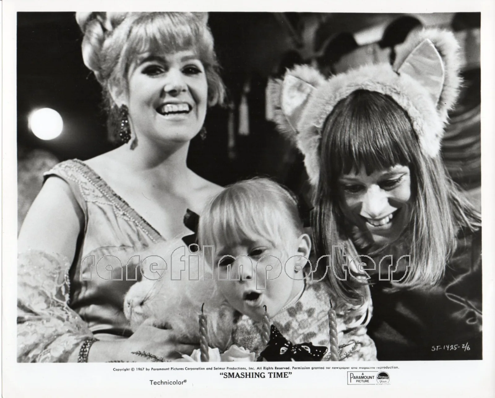 SMASHING TIME 1967 Rita Tushingham, Lynn Redgrave 12 10x8 STILLS, изображение 2