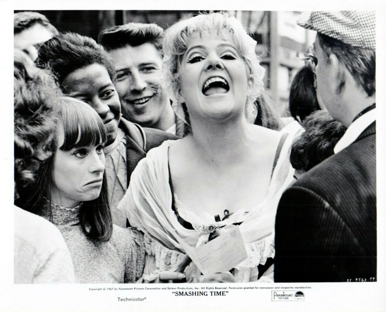 SMASHING TIME 1967 Rita Tushingham, Lynn Redgrave 12 10x8 STILLS, изображение 4