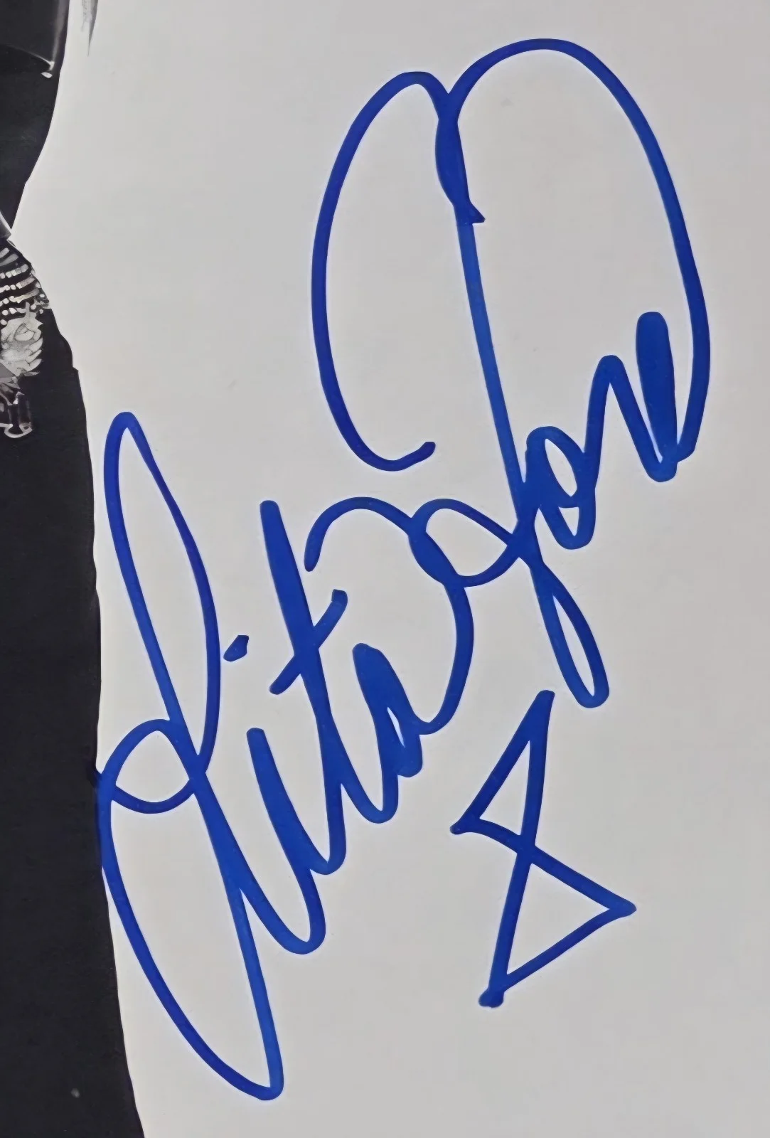 Lita Ford - Autographed 11x14 Photo #2 - SGC Authenticated - Signed Runaways, изображение 2