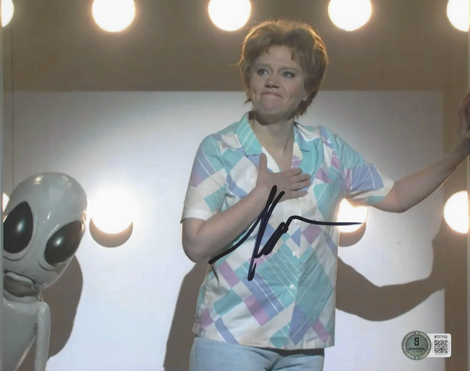 KATE MCKINNON SIGNED 'SATURDAY NIGHT LIVE' 8x10 PHOTO 2 SNL BECKETT BAS COA, изображение 2