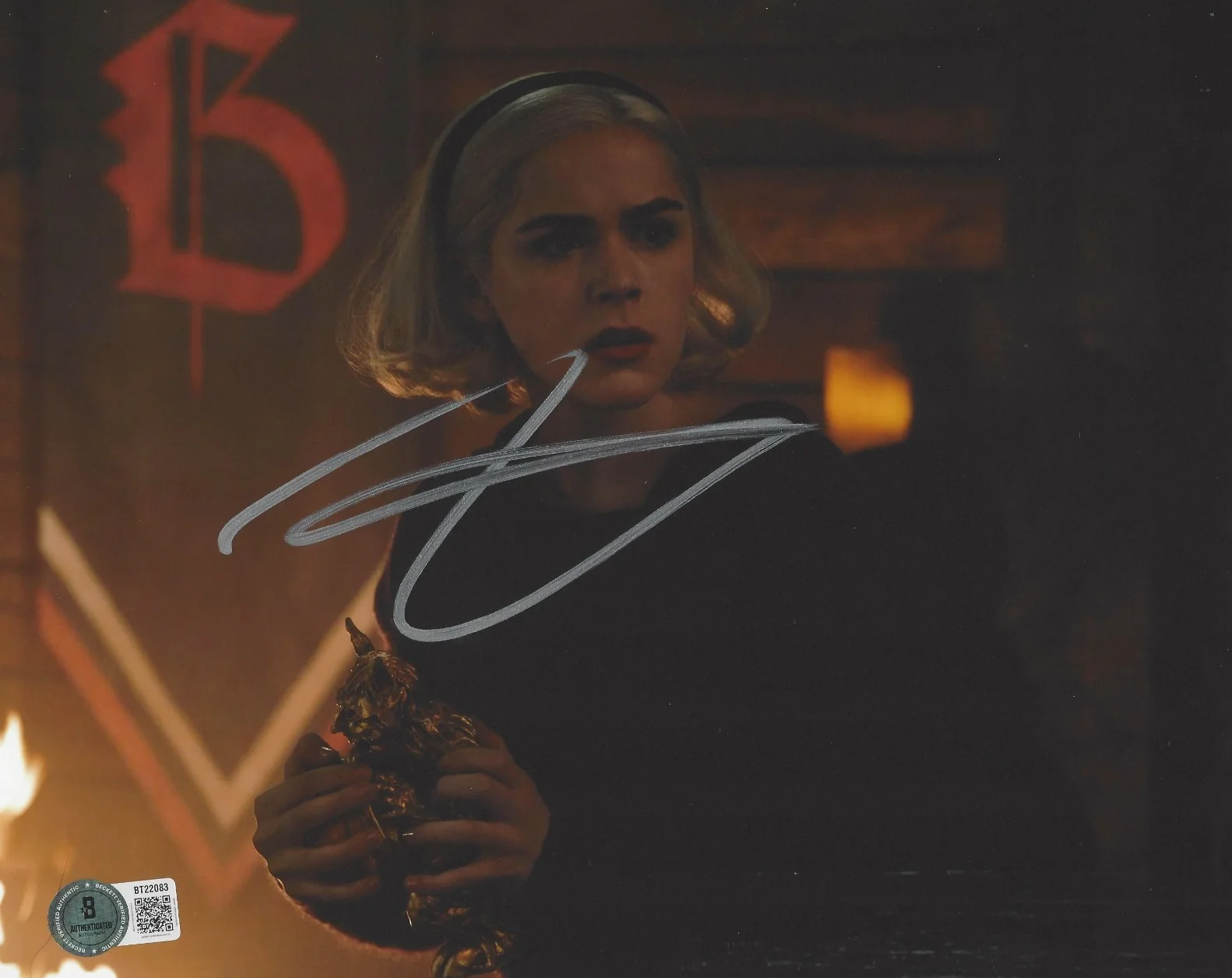 KIERNAN SHIPKA SIGNED CHILLING ADVENTURES OF SABRINA 8x10 PHOTO B TV BECKETT COA, изображение 2
