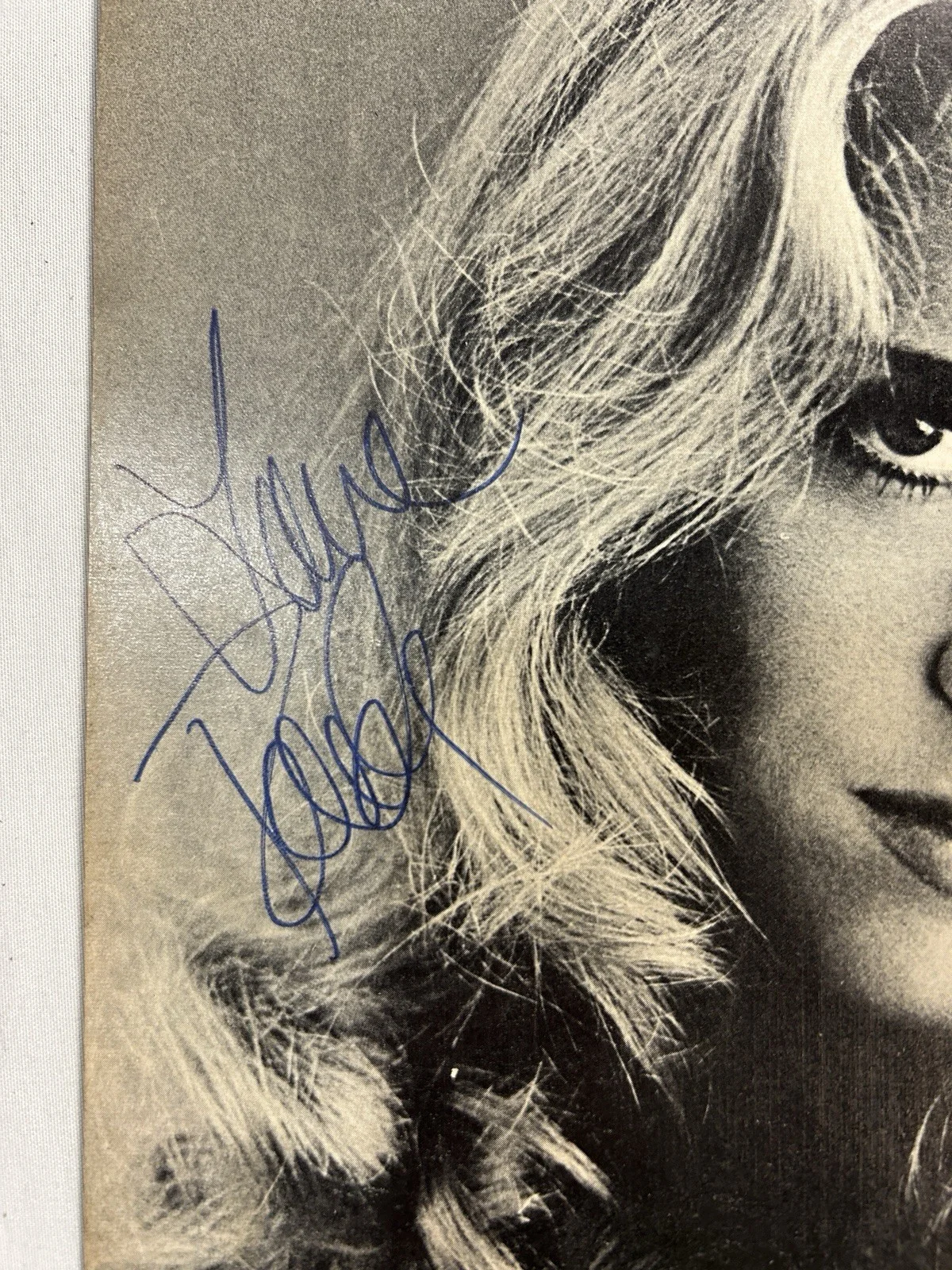 autograph — JANE FONDA Hand signed Photo Clipping Magazine Page Autographed, изображение 2