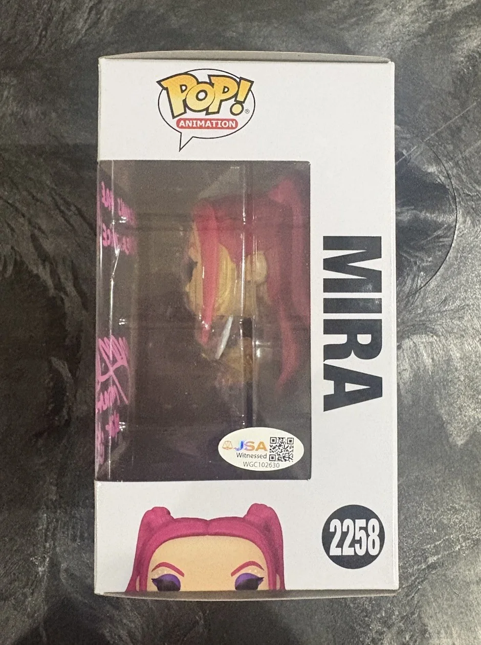 MAY HONG SIGNED AUTOGRAPH K-POP DEMON HUNTERS MIRA FUNKO POP 2258 JSA WIT ANIME, image 2