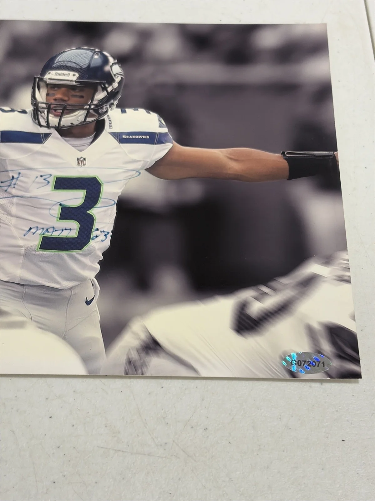 Russell Wilson — Russell Wilson AUTOGRAPH Signed Seattle Seahawks Autographed 8x10 Photo, изображение 3