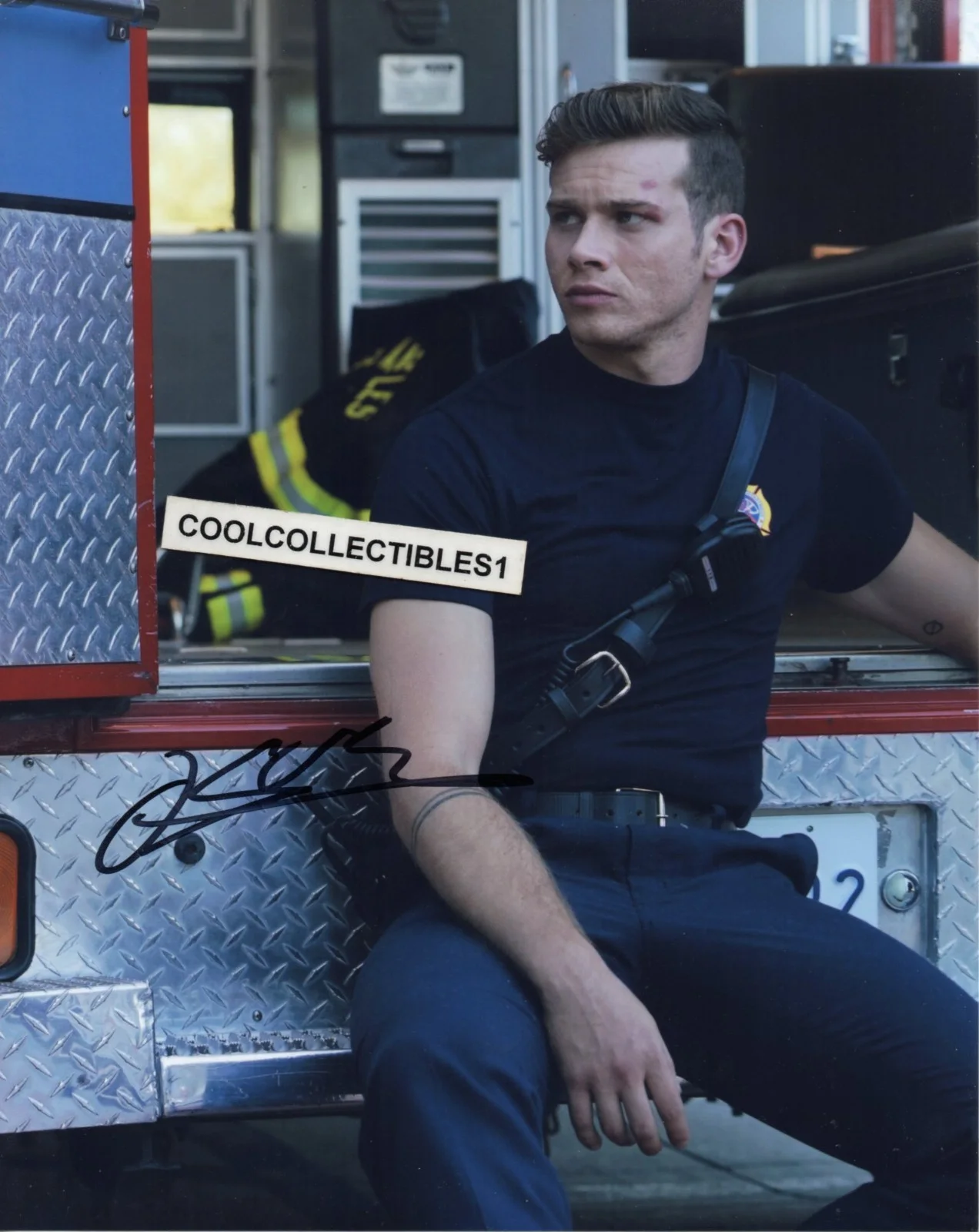 OLIVER STARK — OLIVER STARK "9-11" IN PERSON SIGNED 8X10 COLOR PHOTO 2 COA "EXACT PROOF"